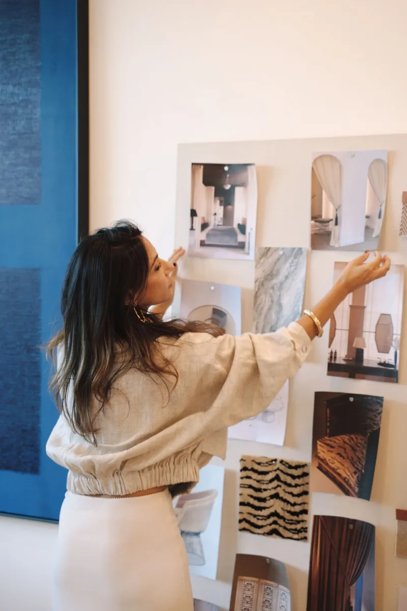 Deborah Guttieres adding a sample to a mood board